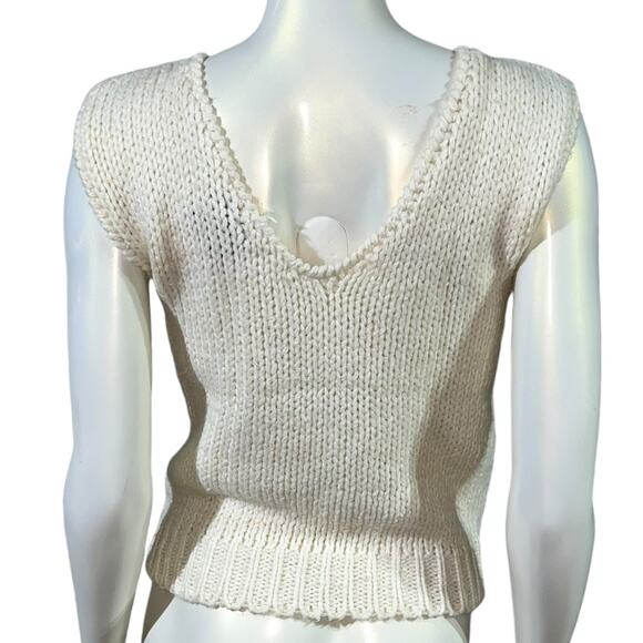 90s California Poppy Heart Knit Sweater Vest – Fair Condition, Pullover - Picture 3 of 10